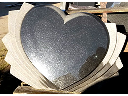 Kapakmens - Kapu piemineklis