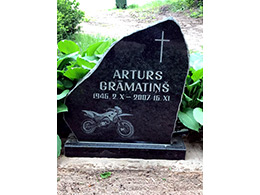 Kapakmens - Kapu piemineklis