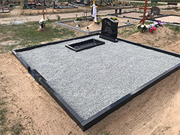 Kapakmens - Kapu piemineklis