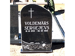 Kapakmens - Kapu piemineklis